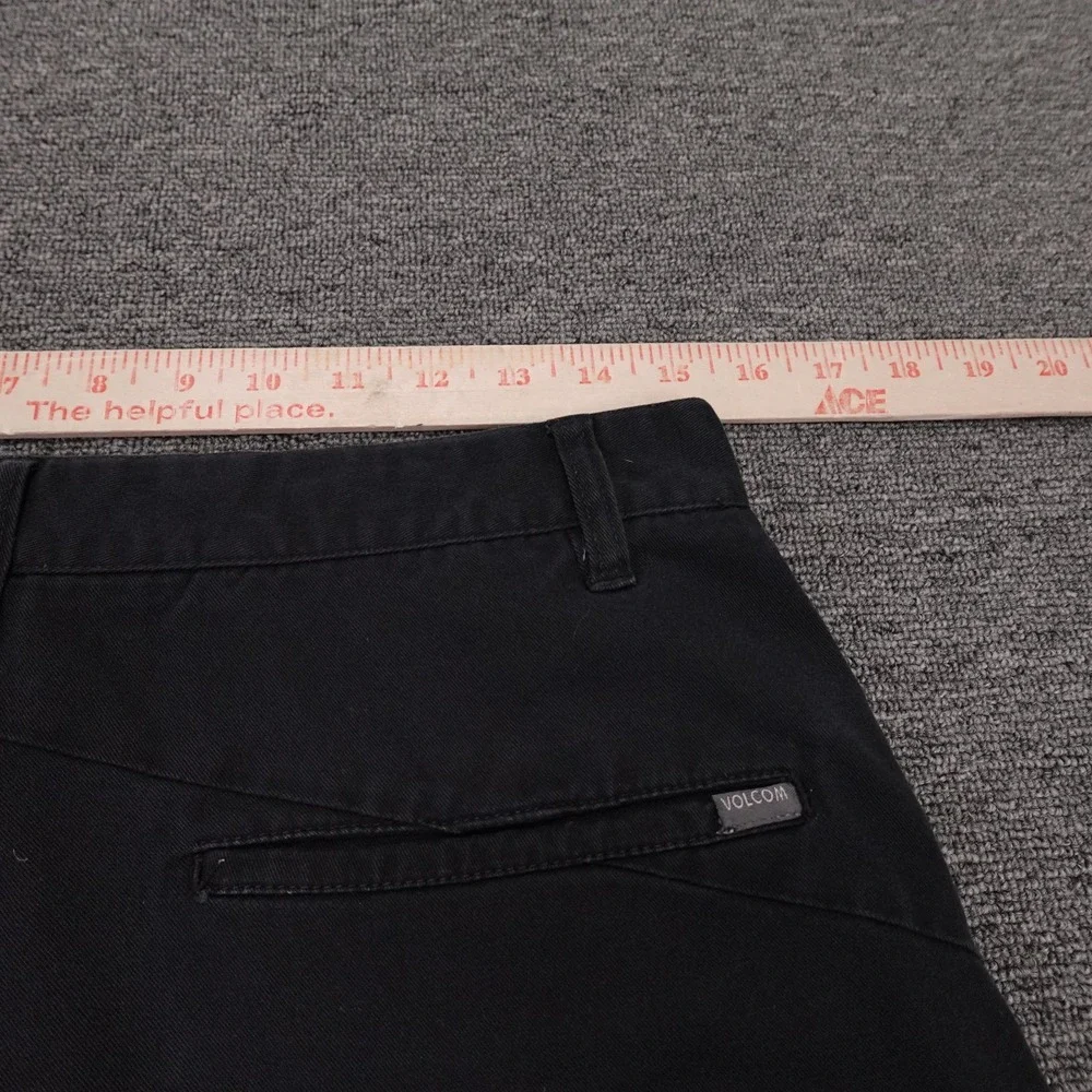 Volcom Shorts Mens 30 Black Chino Stretch 12 Inseam Casual Skate Summer